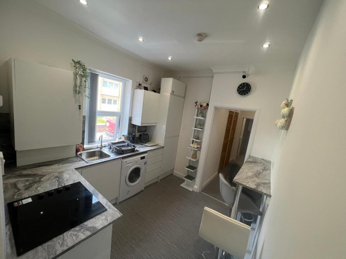 Zams Rooms Stoke-on-Trent Esterno foto